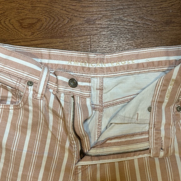 American Eagle Shorts - Picture 2 of 5